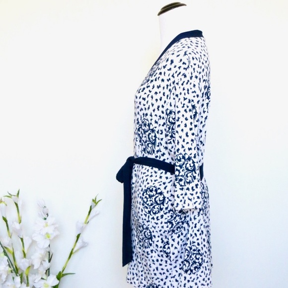 CaBi Blue White Sleepwear Robe Style 664 Charlotte Women's size small. - Picture 3 of 7